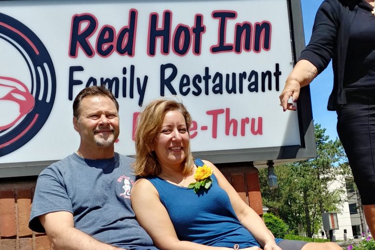 Red Hot Inn-033